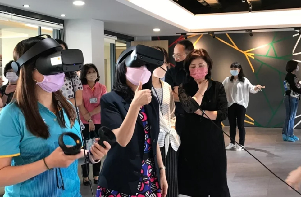 在少子化與高齡化衝擊下，輔英科大積極培育智慧健康產業優質人才。圖／輔英科技大學提供