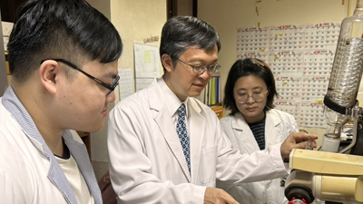 連續七度榮登全球前2%頂尖科學家 輔英科大陳中一退休前拚千篇論文圖片