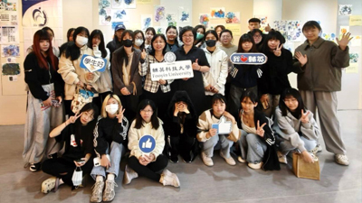 輔英科大「墨色健美展」展現校園創新教學 跨系學生以藝術與AI共寫情感故事圖片